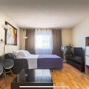 Homestay River Valley Minimalist Bachelor, Edmonton